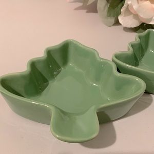 Celebrate it! Christmas tree dish bundle